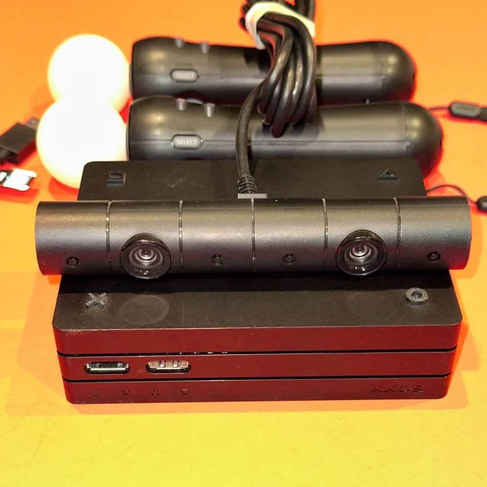 SONY PS4 PlayStation VR CUH-ZVR2 Processor Unit w/2x Motions Controller READ